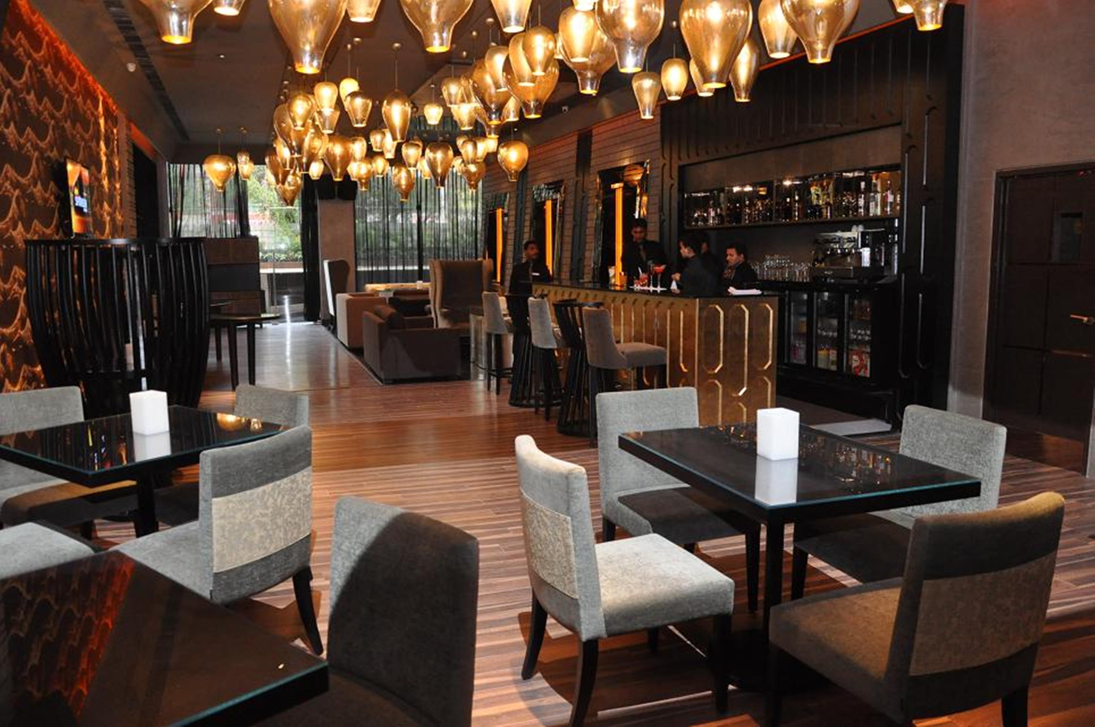 Mosaic Hotel, Нойда Екстер'єр фото