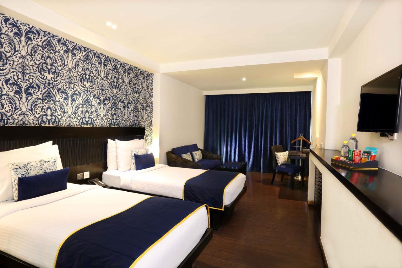 Mosaic Hotel, Нойда Екстер'єр фото