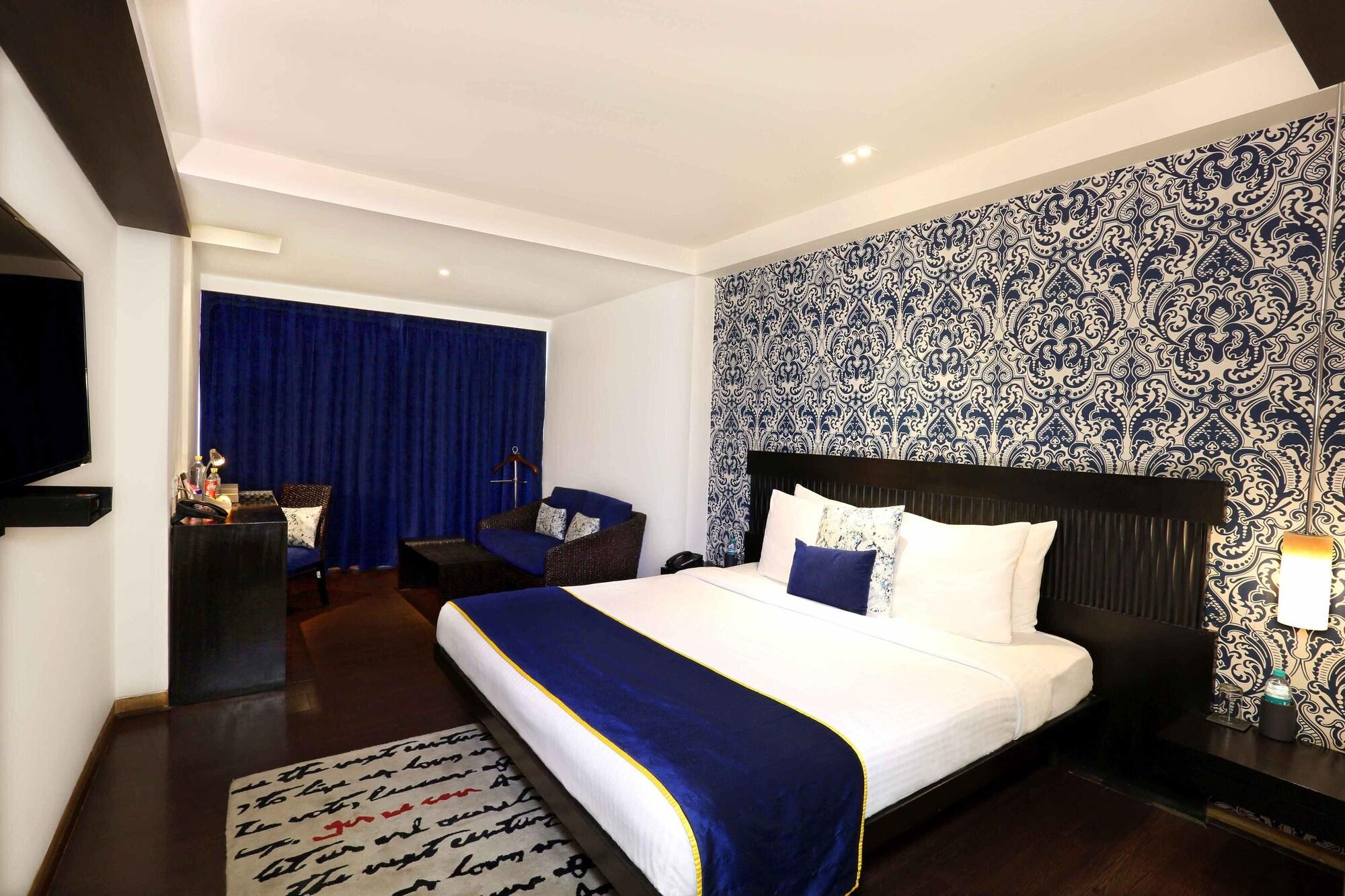 Mosaic Hotel, Нойда Екстер'єр фото