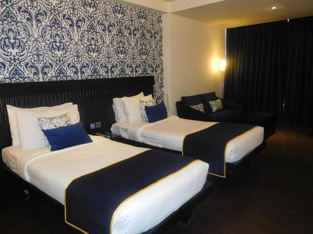 Mosaic Hotel, Нойда Екстер'єр фото